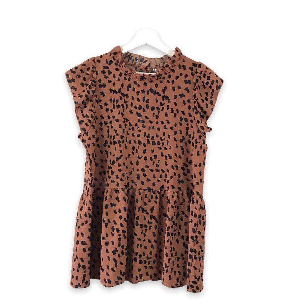 Womensβ leopard print lightweight fabric sleeveless topβwith shoulder ruffle and
